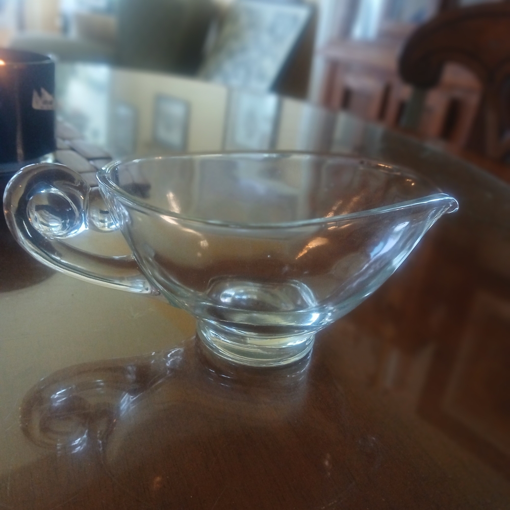 Elegant Clear Glass Gravy Boat